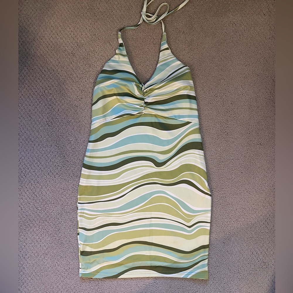 Stylish Halter Dress with Wave Pattern